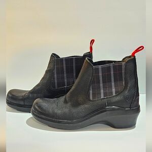 Ariat Chelsea black leather pull on boot